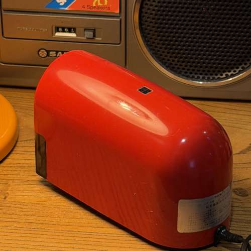 出售 National電動鉛筆刨一個，外觀85%新，100%正常，使用100電壓，日本制造，有意...