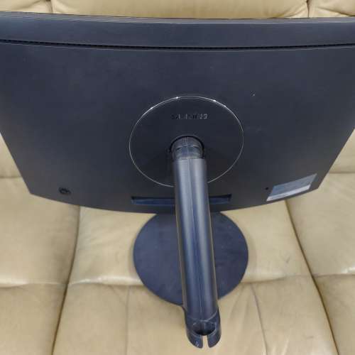 有問題Samsung 24" 曲面遊戲專用顯示器LC24FG70FQCXXK