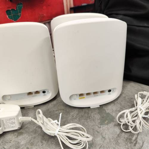 NetgearOrbi RBR350 AX1800 WiFi 6 Dual-band Mesh Wi-Fi Router