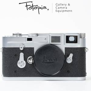 || Leica M3 - Silver / single stroke; 35mm rangefinder film camera ||