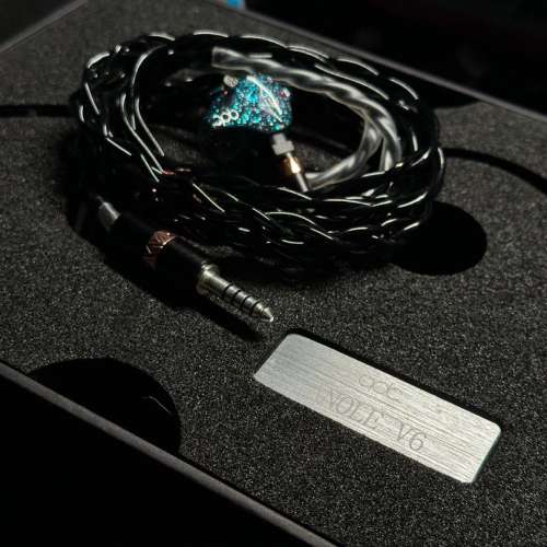 QDC Anole V6 Universal IEM