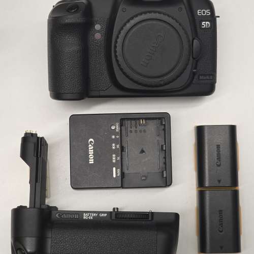 Canon EOS 5D Mark II with Hand Grip