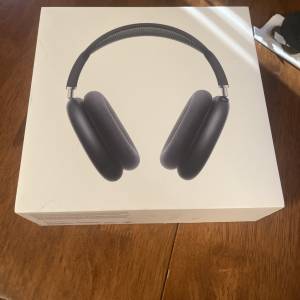 Apple耳筒全新（原價$4599）