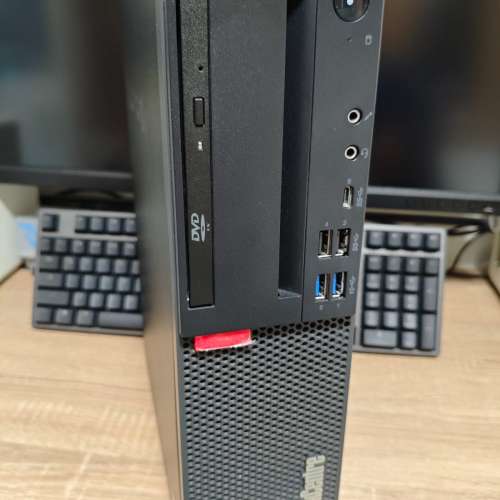 Lenovo ThinkCentre M720s 薄身電腦 i5-8500 / 16GB RAM / 512GB SSD