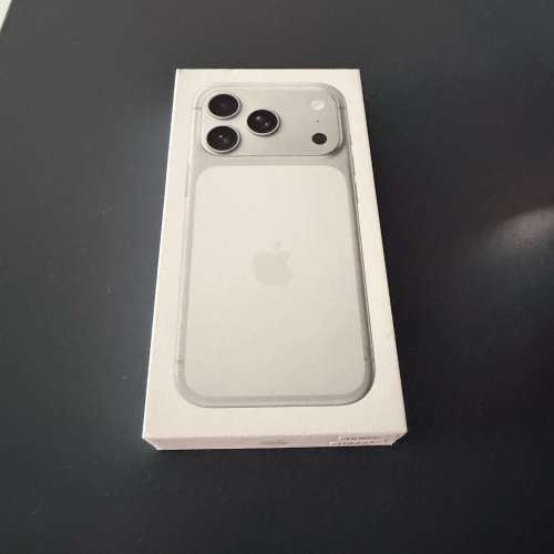 iPhone 17 pro 256gb 銀色
