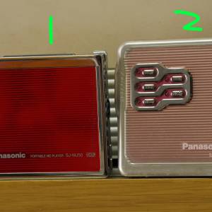 $500 for 2 MD walkman panasonic