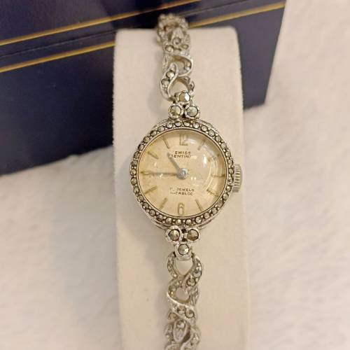議價請移玉步no bargain 
😍 #Vintage Swiss「SWISS SENTINEL」17Jewels Incabloc手...