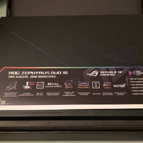 Asus ROG Zephyrus Duo 16 RTX3070ti 版