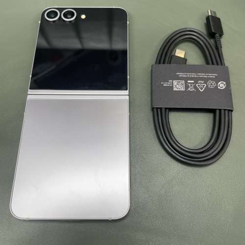 95%New Samsung Z Flip 6 5G 12+512GB 銀色 香港行貨 有中原單 保養到2025年10月30...