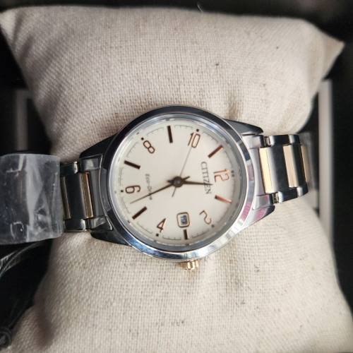 西鐵城光動能女表