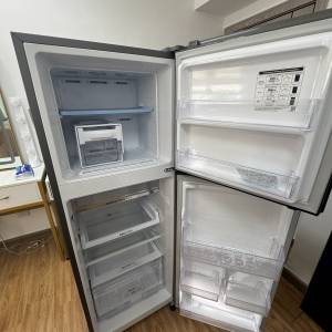 Samsung RT22M4033S9/SH 234L 雙門雪櫃 (超乾淨，仲有新雪櫃味)完全冇異味同新一樣