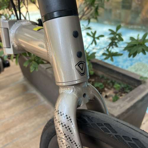 2025 新款 JAVA NEO 9速 碟剎349鋁合金折叠車 （三折叠小布 國布 ）送前後蛙燈叮叮