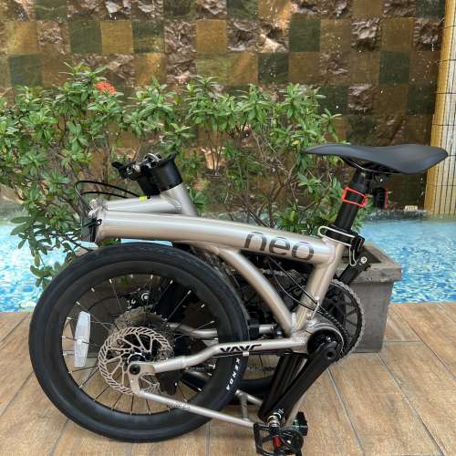 2025 新款 JAVA NEO 9速 碟剎349鋁合金折叠車 （三折叠小布 國布 ）送前後蛙燈叮叮