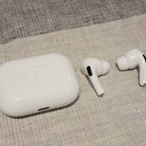 Apple AirPods Pro 2 (Lighting)