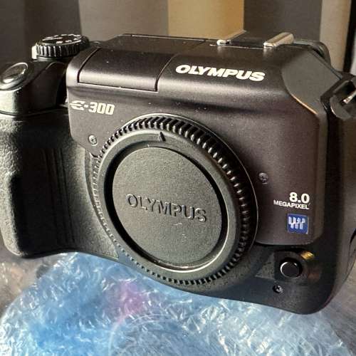 Olympus E-330, E-300, E-500, C-8080 4機身+2鏡