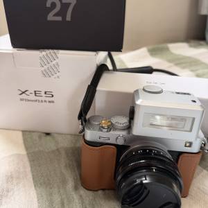 兩年保激新完美富士Fujifilm X-E5 XE5 相機 xf18 f2 xf27 f2.8 神牛godox it30pro