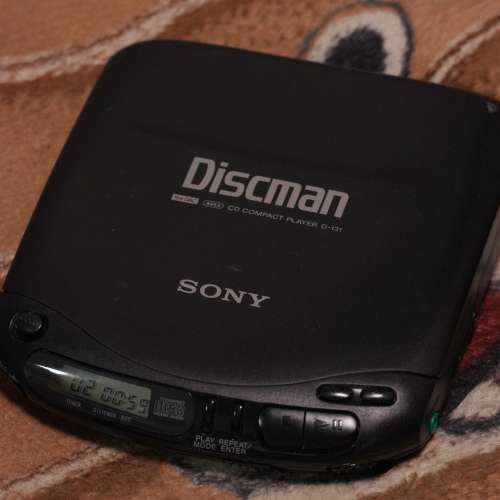 Sony Discman D-131 + 16 CD