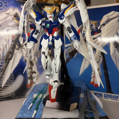MG 1:100 機動戰士高達 新機動戰記高達W 劇場版 無盡的華爾滋 飛翼高達零式EW 已砌 ...