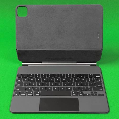 95% New Apple Magic Keyboard for iPad Pro 11 inch / iPad Air M2 M3