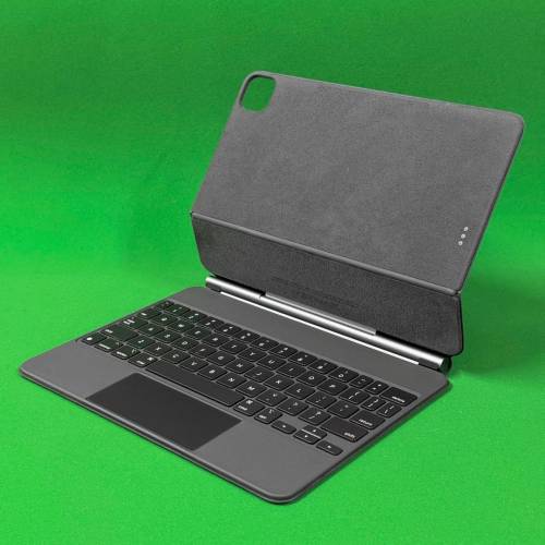 95% New Apple Magic Keyboard for iPad Pro 11 inch / iPad Air M2 M3