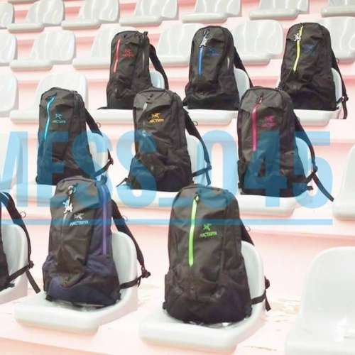 "On Sale" Arc'teryx 不死鳥 不死鳥背包 不死鳥背囊 arro22 arro 22 全新 行貨 終生...