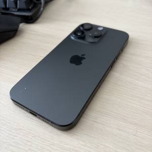 iPhone 15 pro 黑色 256gb