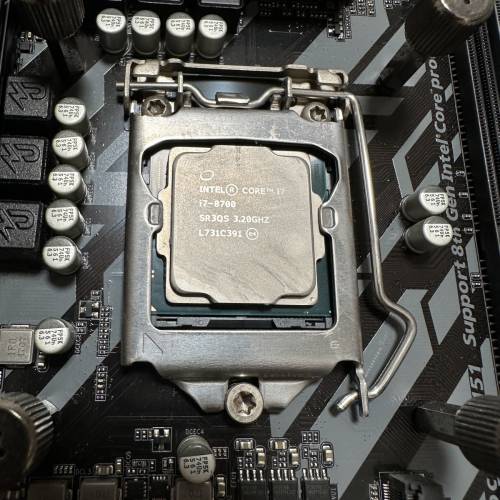 inter i7-8700 Z370板 32G DDR4 1200W火牛 水冷等