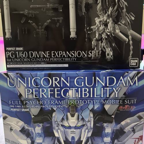 Bandai PG 1/60 Unicorn Gundam 完美獨角獸+配件包。