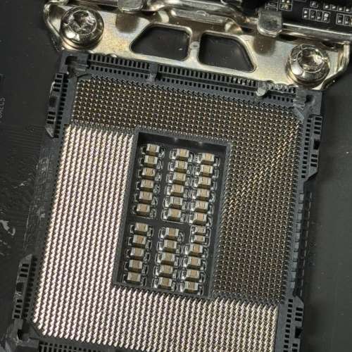 Gigabyte z690i aorus ultra lite D5