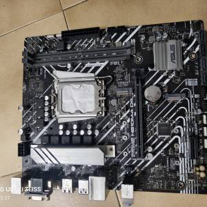 華碩h610m-a d4正常使用，已更新bios，2個m.2位置