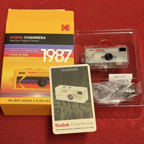 全盒Kodak 柯達charmera 迷你相機 (透明）