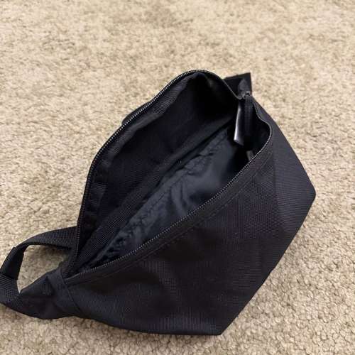 95% NEW - MUJI Black Fanny Pack Purses & Pouches Unisex - 灣仔交收/順豐