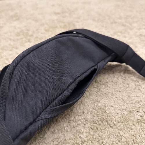 95% NEW - MUJI Black Fanny Pack Purses & Pouches Unisex - 灣仔交收/順豐