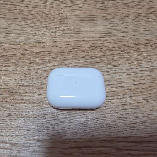 出售Apple Airpods Pro 第一代 (無Magsafe 充電）