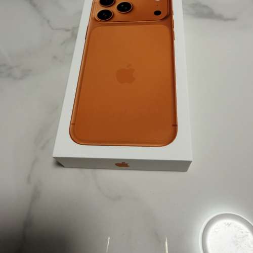 iPhone 17 pro max 256 gb 橙色