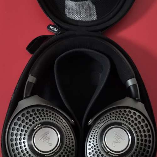 Focal Bathys