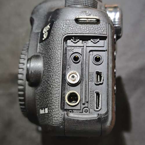 Canon 5D3 佳能 5Diii 機身 5D III body 跟2電一充連肩帶 功能全正常 80%new 送GRIP...