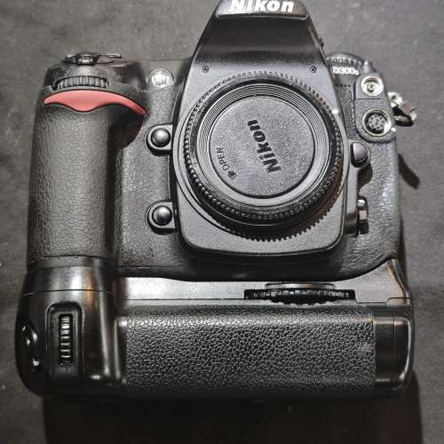 nikon D300S + GRIP 尼康 跟2電一充 80%new 裸機 功能全正常