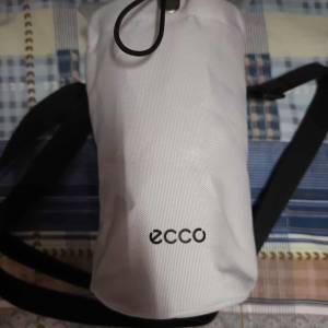 ECCO 水瓶斜揹袋