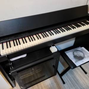 Roland F-140R 數碼鋼琴 88 keys Digital Piano 電子琴 keyboard NOT yamaha kawai...