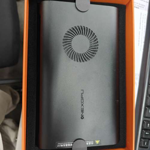 Onexplayer one x gpu  RX 7600M XT 8GB