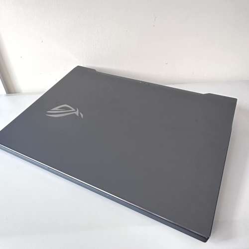 ASUS ROG Zephyrus Duo 15 GX550L （近乎全新) 32G RAM i7-10875H RTX 2070 獨顯 雙...