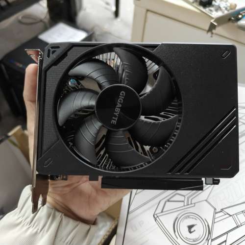 Gigabyte RTX 5050 8GB ITX 單風扇 细卡 長145MM