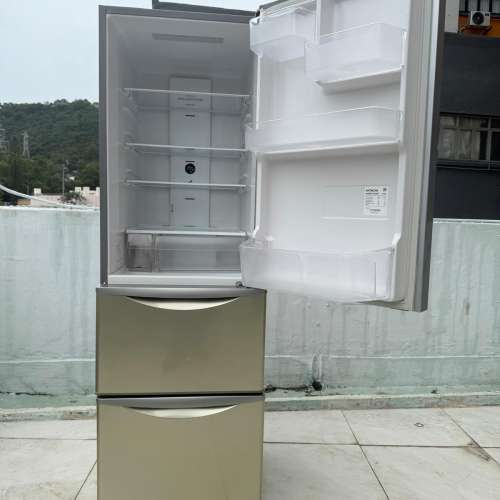 日立 Hitachi R-S32EPH 三門雪櫃 可自動製冰 174cm高 九成新 包送貨安裝 有保用期 ...