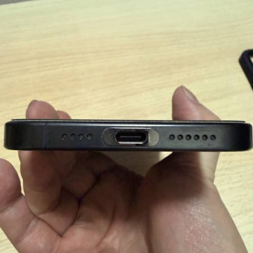 出售 iPhone 15 pro max 黑色 256gb