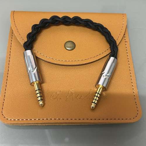 [限量1條]黑沙龍，通過使用獨立開發的特殊德國單晶銅+銀合金導體，絕緣套管使耐尼龍...