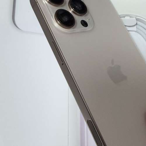 Iphone 16 ProMax 金色 1TB