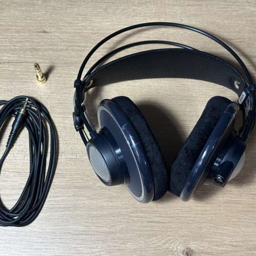 AKG K702 頭戴式耳機
