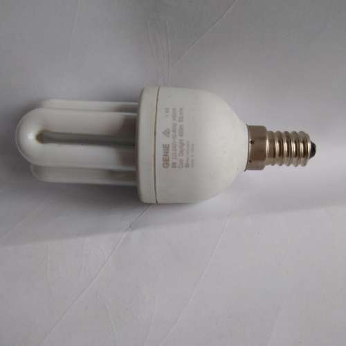 慳電短光管,細頭。