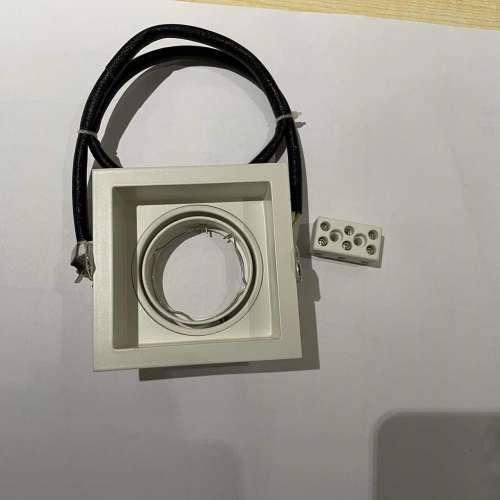 GU5.3燈架 白色 (清倉)